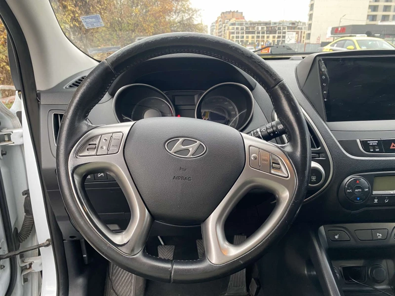 Hyundai IX35 2.0 CRDI, снимка 9 - Автомобили и джипове - 47995973