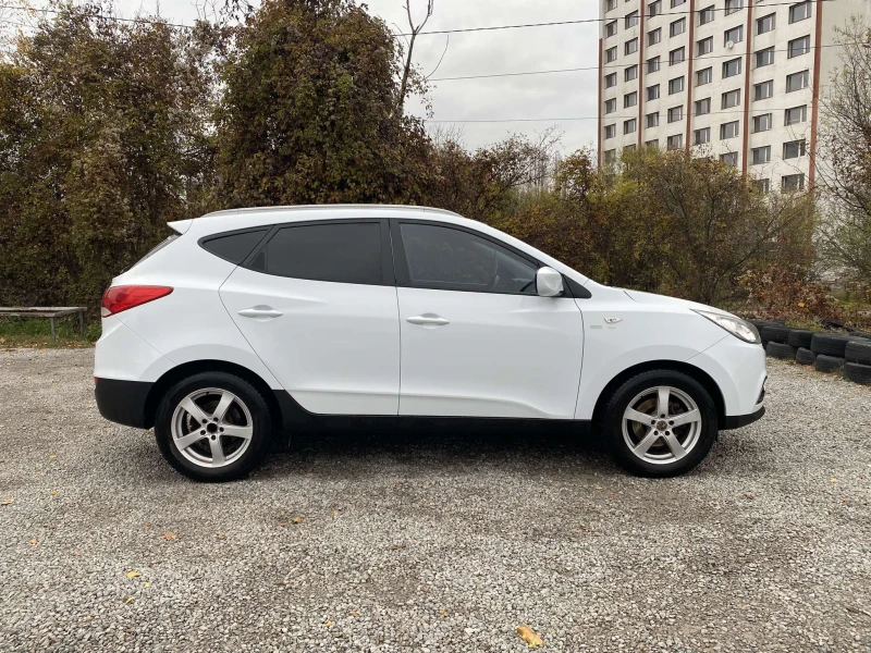 Hyundai IX35 2.0 CRDI, снимка 7 - Автомобили и джипове - 47995973