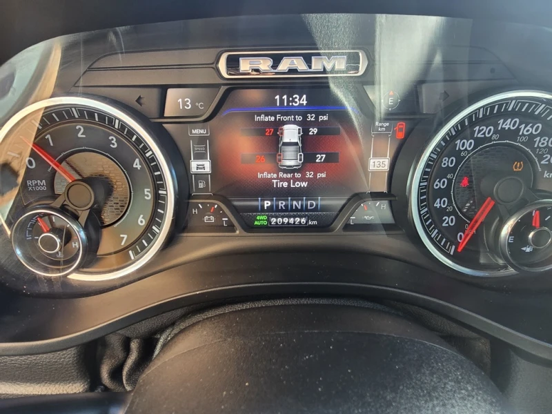 Dodge RAM 1500 Big Horn 4x4 Crew Cab, снимка 10 - Автомобили и джипове - 53362281