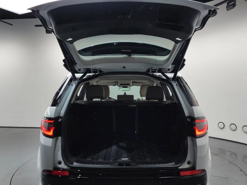 Land Rover Discovery Sport 2.0 Automatic, снимка 16 - Автомобили и джипове - 55931801