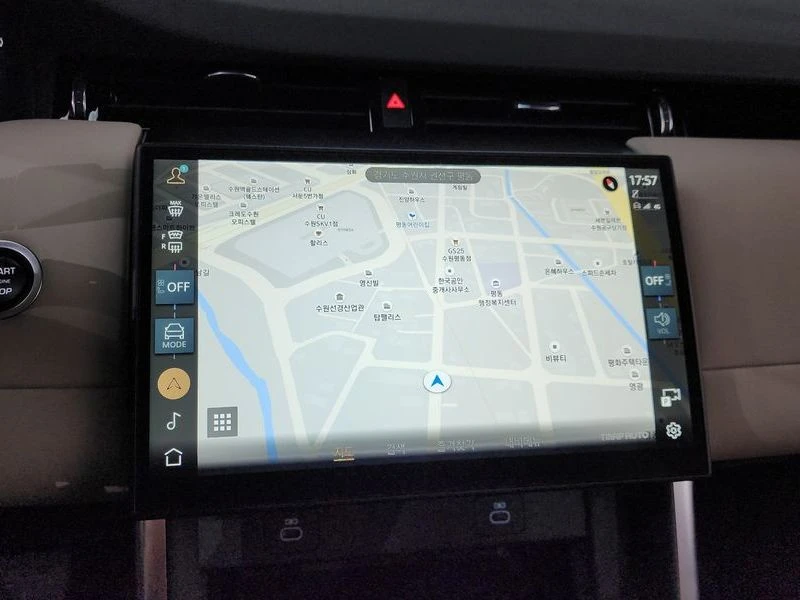 Land Rover Discovery Sport 2.0 Automatic, снимка 12 - Автомобили и джипове - 55931801