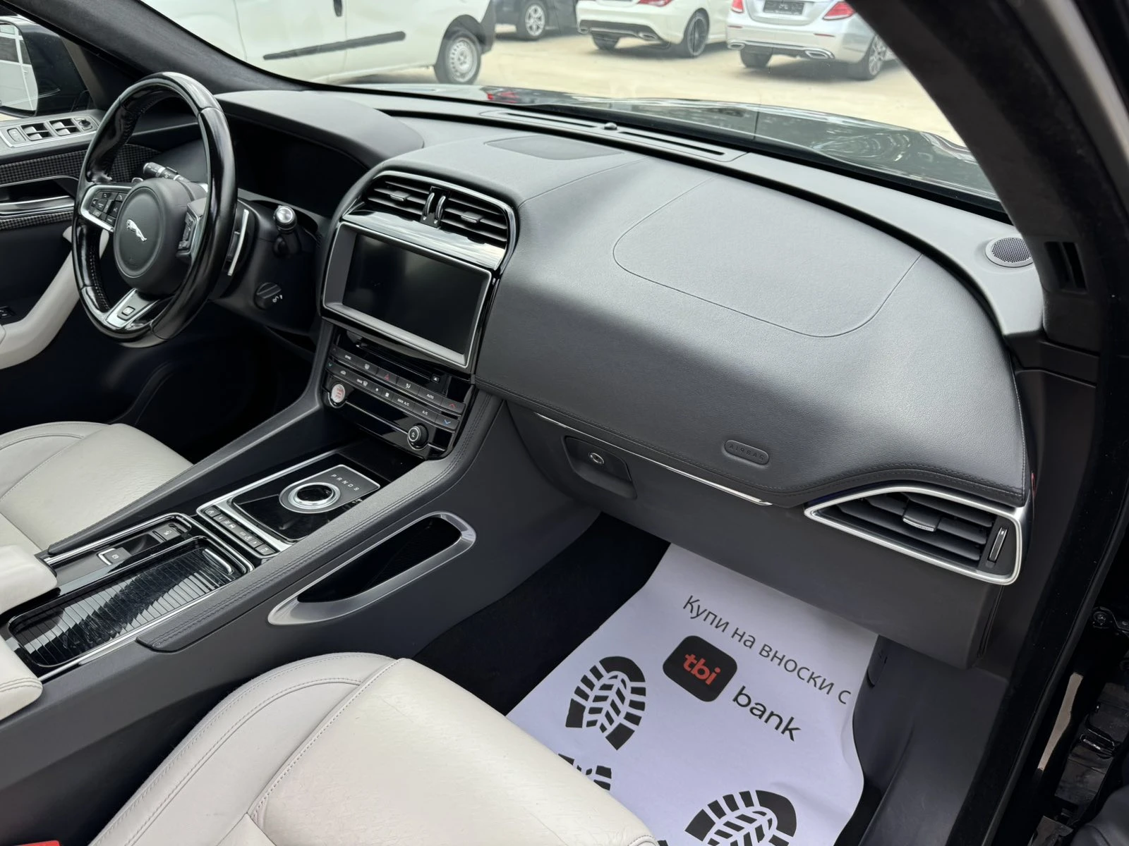 Jaguar F-PACE 3.0d* 300ps* R-Sport* S* AWD* 152хл* НАВИ* КОЖА*  - изображение 10