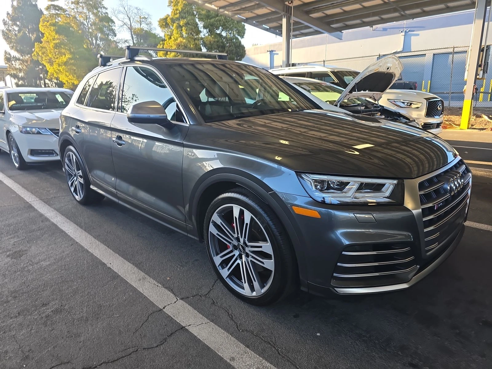Audi SQ5 3.0T* PREMIUM* PLUS* MATRIX* ДИСТРОНИК* КАМЕРА* BO - изображение 3