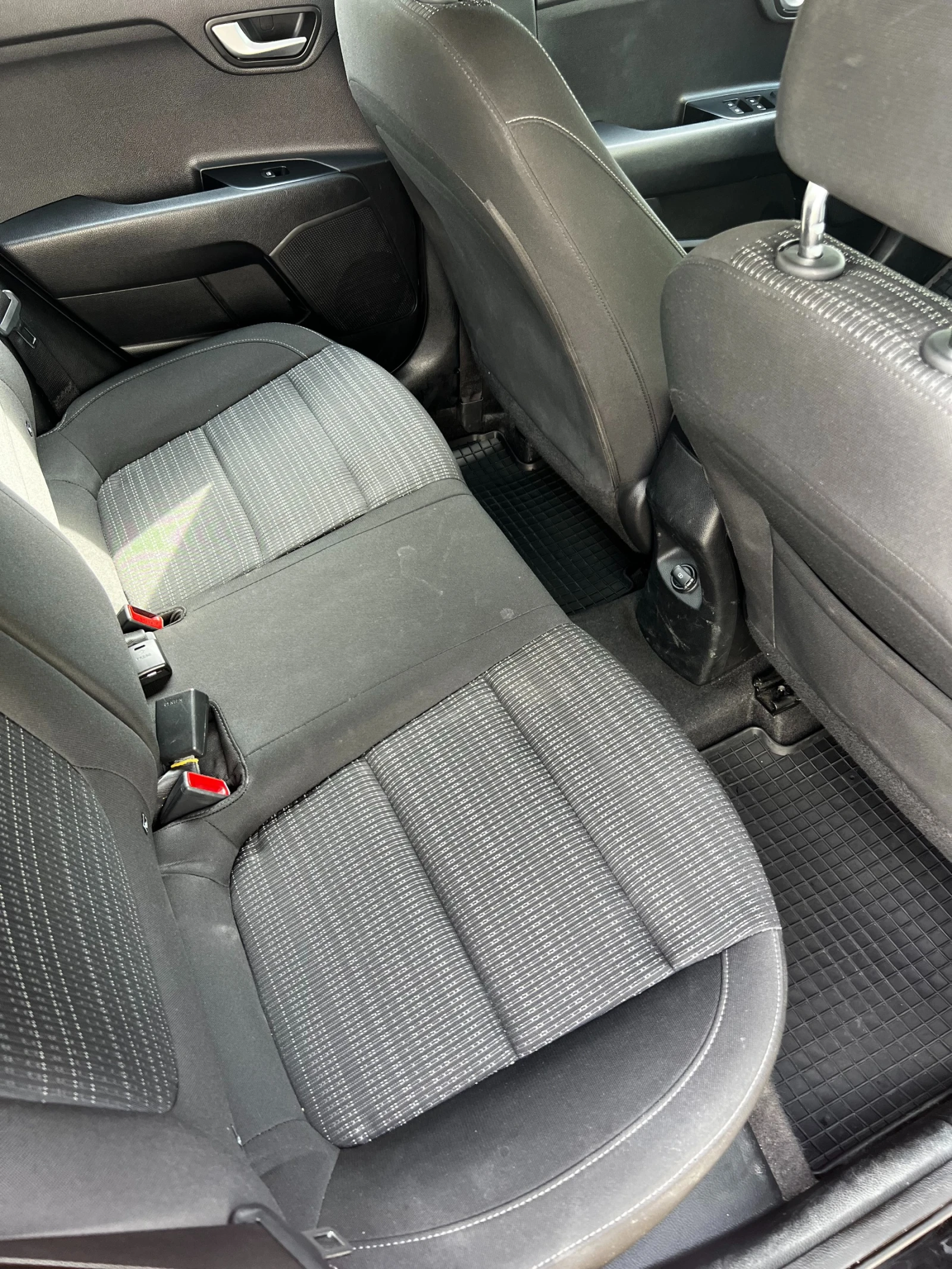 Kia Stonic | Mobile.bg   13