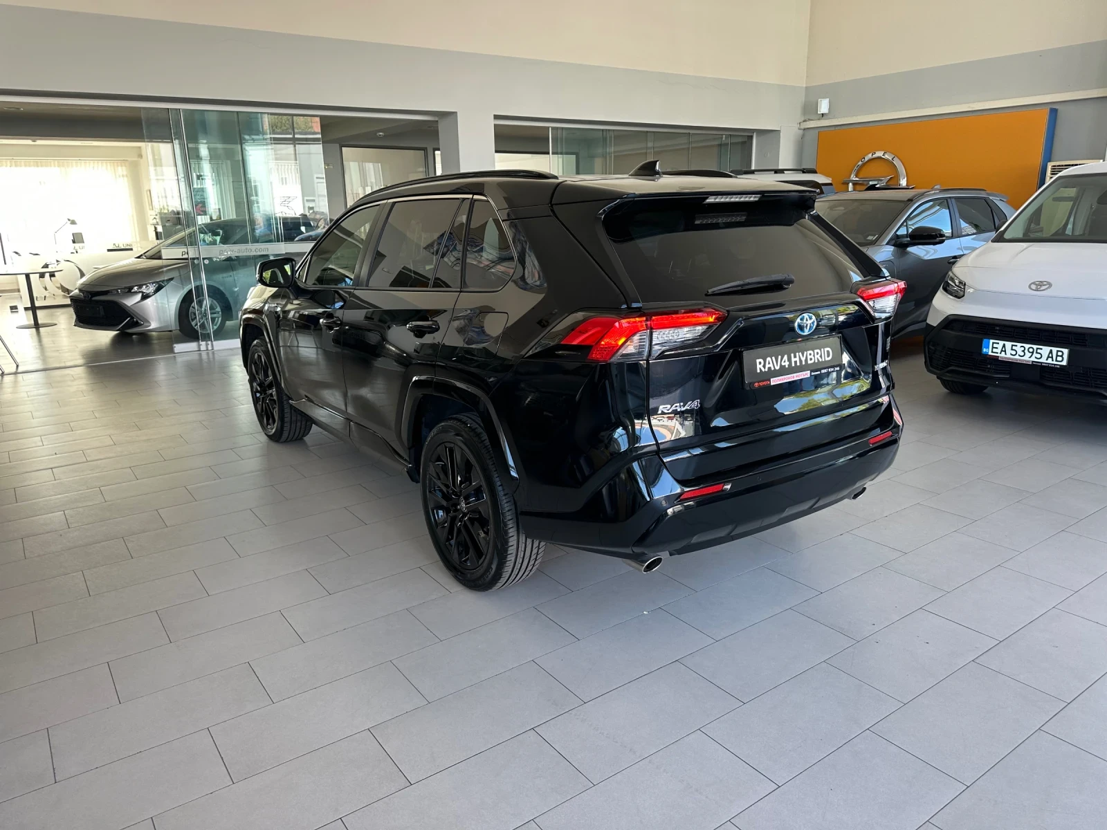 Toyota Rav4 Black Edition - изображение 3