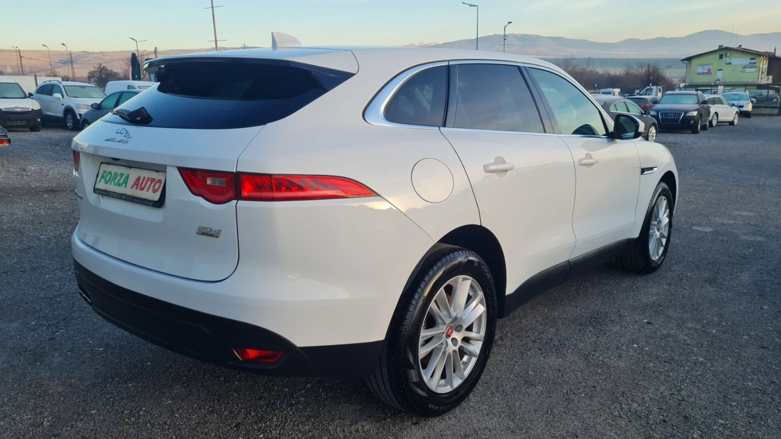 Jaguar F-PACE 2.0D-PRESTIGE-DIGITAL COCKPIT-ПАНОРАМА-178000км - изображение 4
