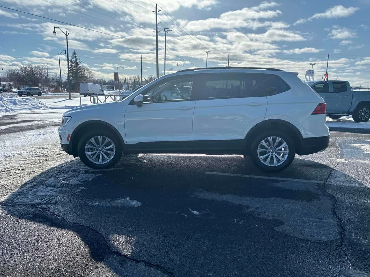 VW Tiguan * Trendline 4MOTION * CARFAX * ЦЕНА ДО БГ - изображение 2