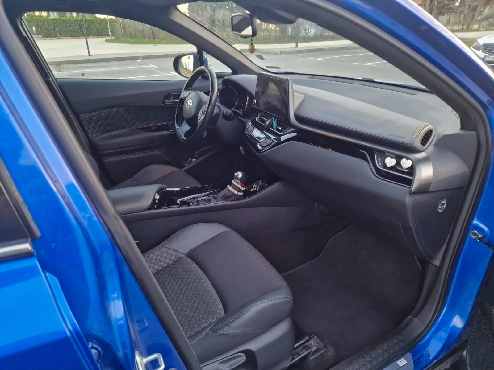 Toyota C-HR, снимка 7 - Автомобили и джипове - 53669289