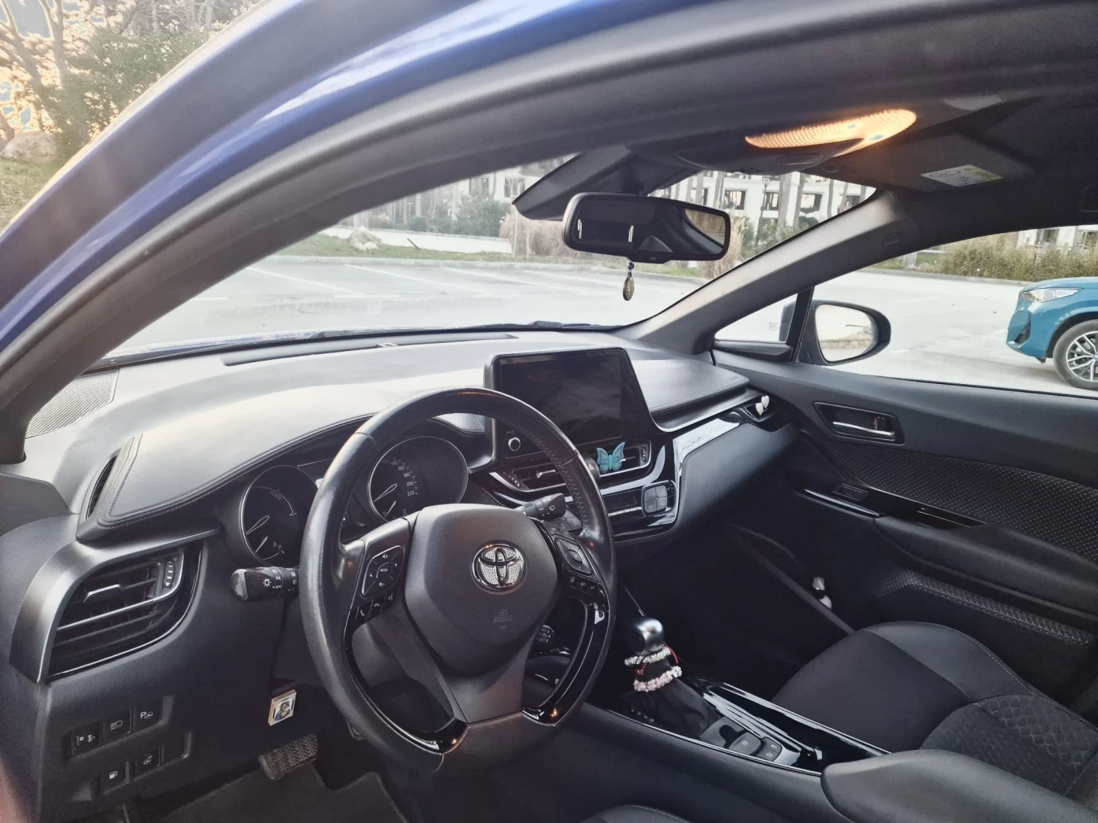 Toyota C-HR, снимка 6 - Автомобили и джипове - 53669289