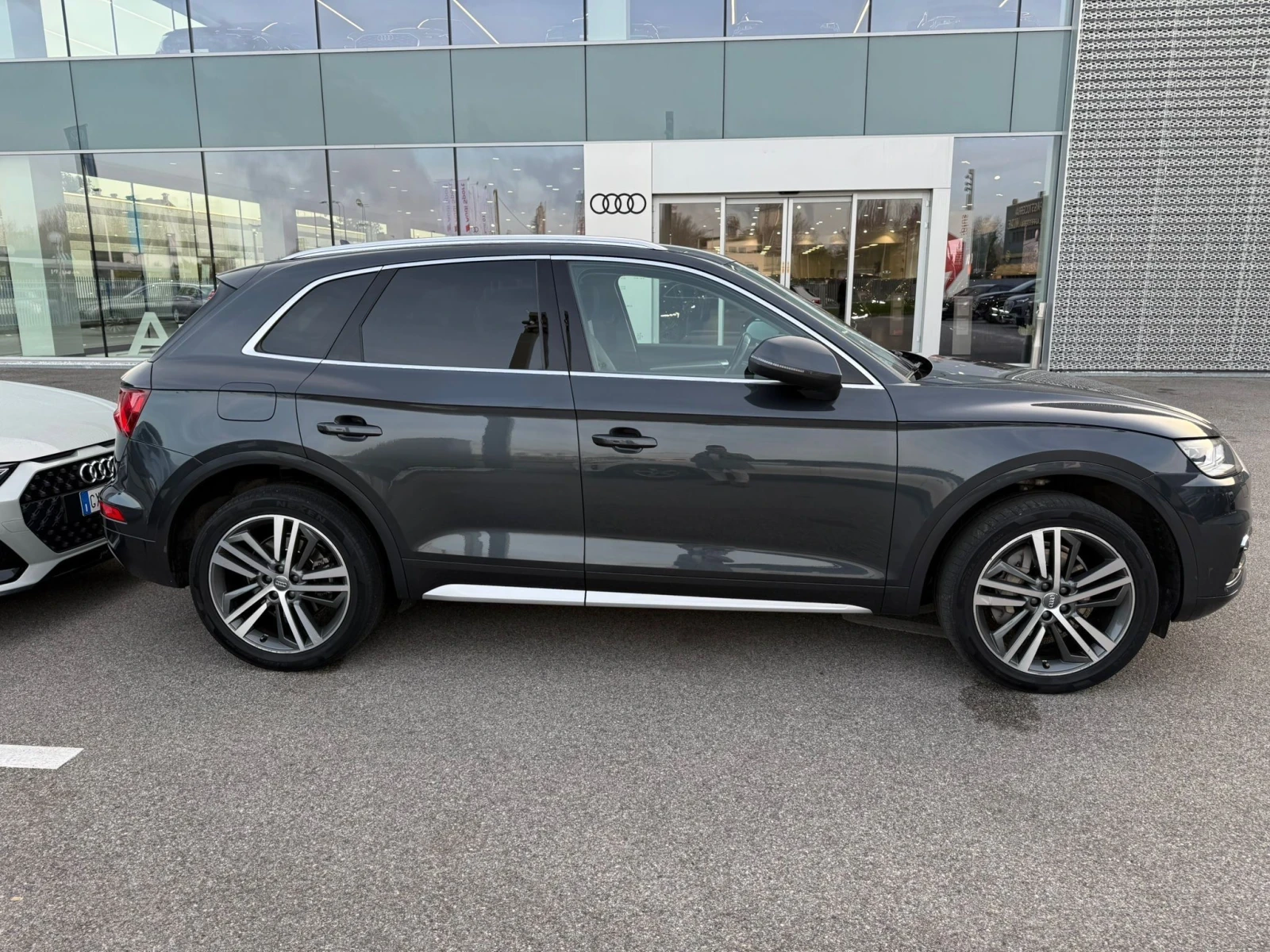 Audi Q5 2.0TDI quattro S tronic S line Plus, снимка 7 - Автомобили и джипове - 54111013