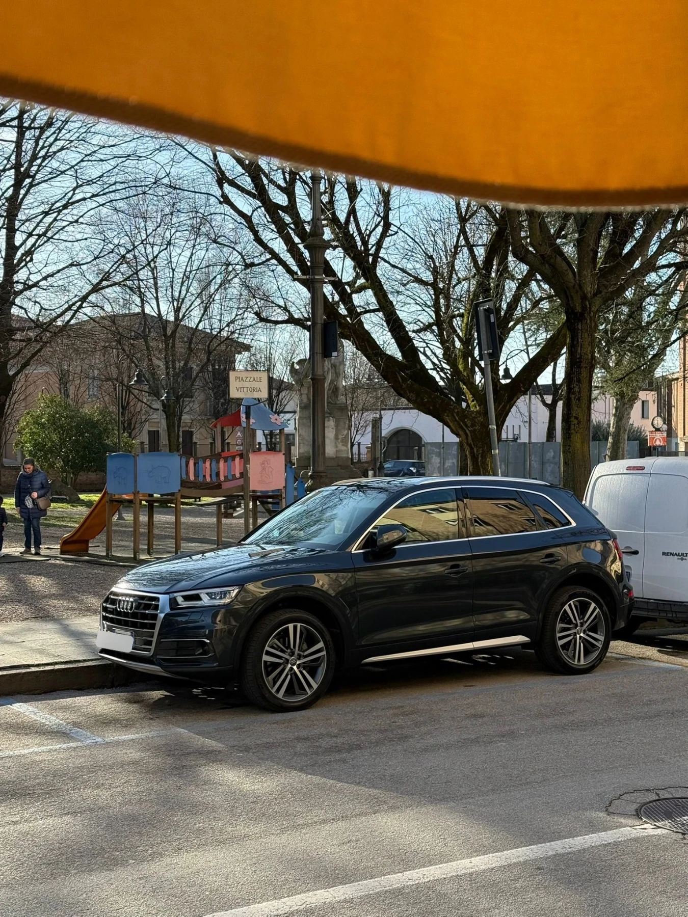 Audi Q5 2.0TDI quattro S tronic S line Plus, снимка 3 - Автомобили и джипове - 54111013