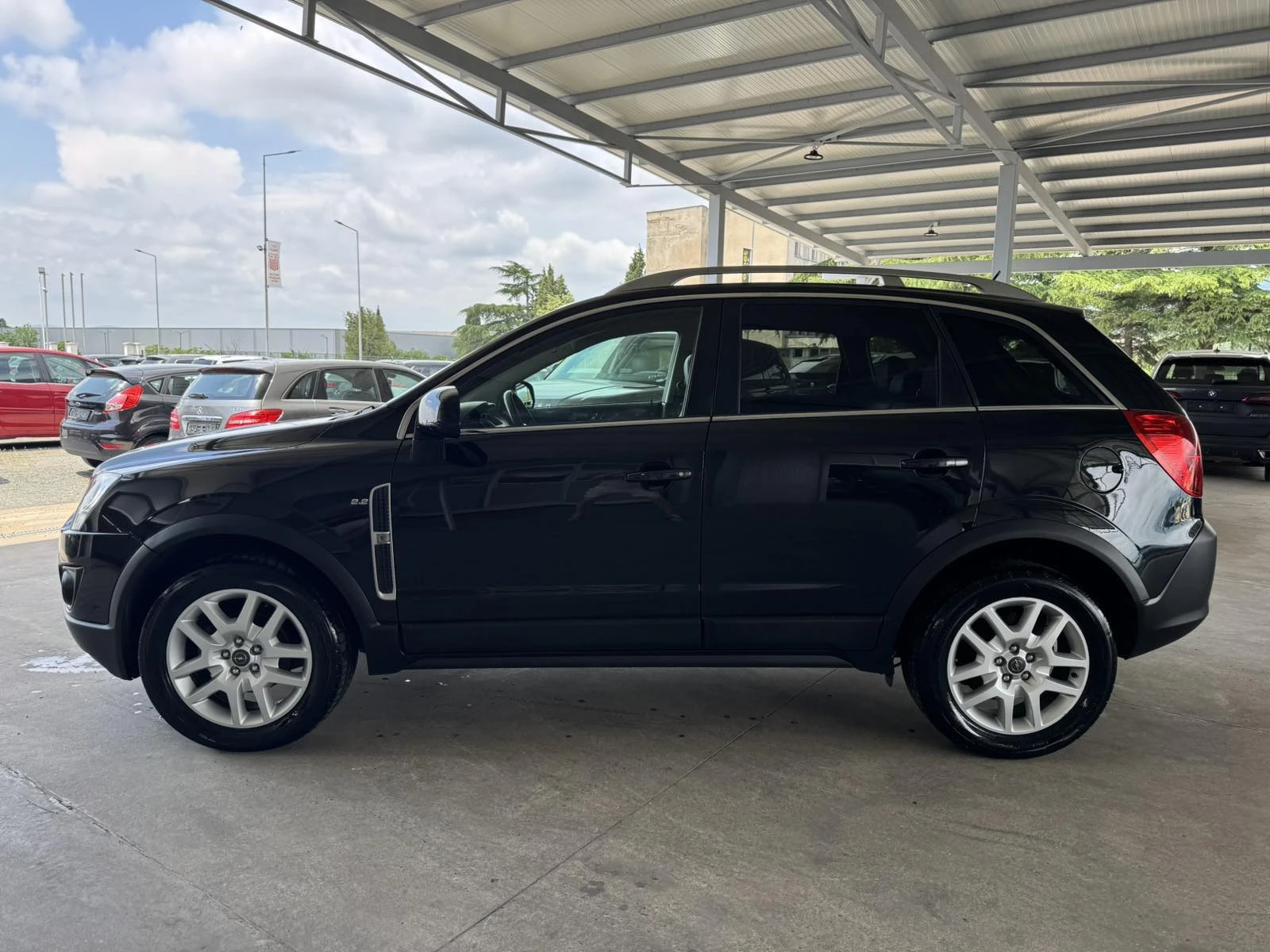 Opel Antara 2.2CDTI* 163ps* 4x4* 6ск* НАВИ* КОЖА* , снимка 2 - Автомобили и джипове - 55291852