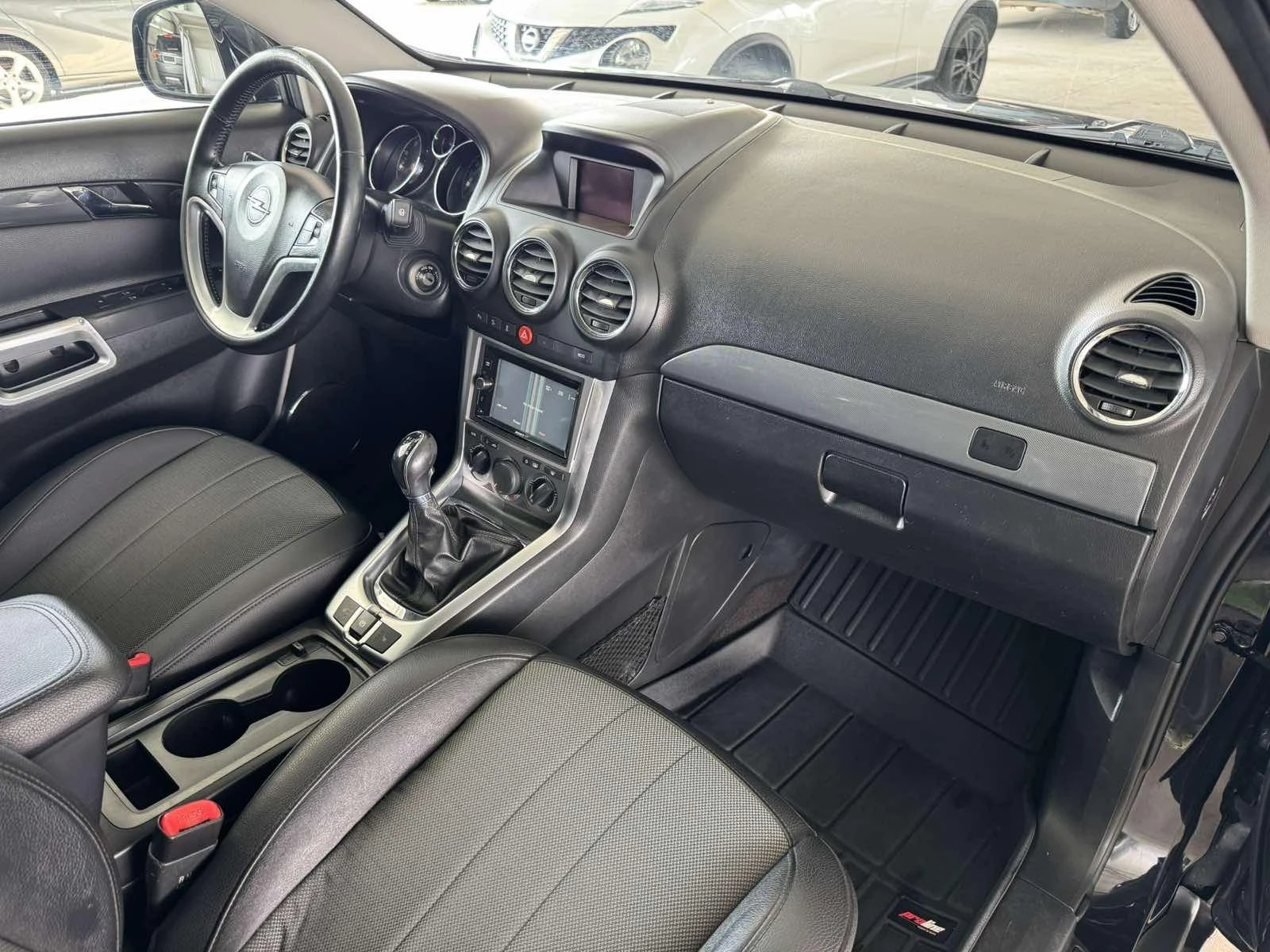 Opel Antara 2.2CDTI* 163ps* 4x4* 6ск* НАВИ* КОЖА* , снимка 10 - Автомобили и джипове - 55291852