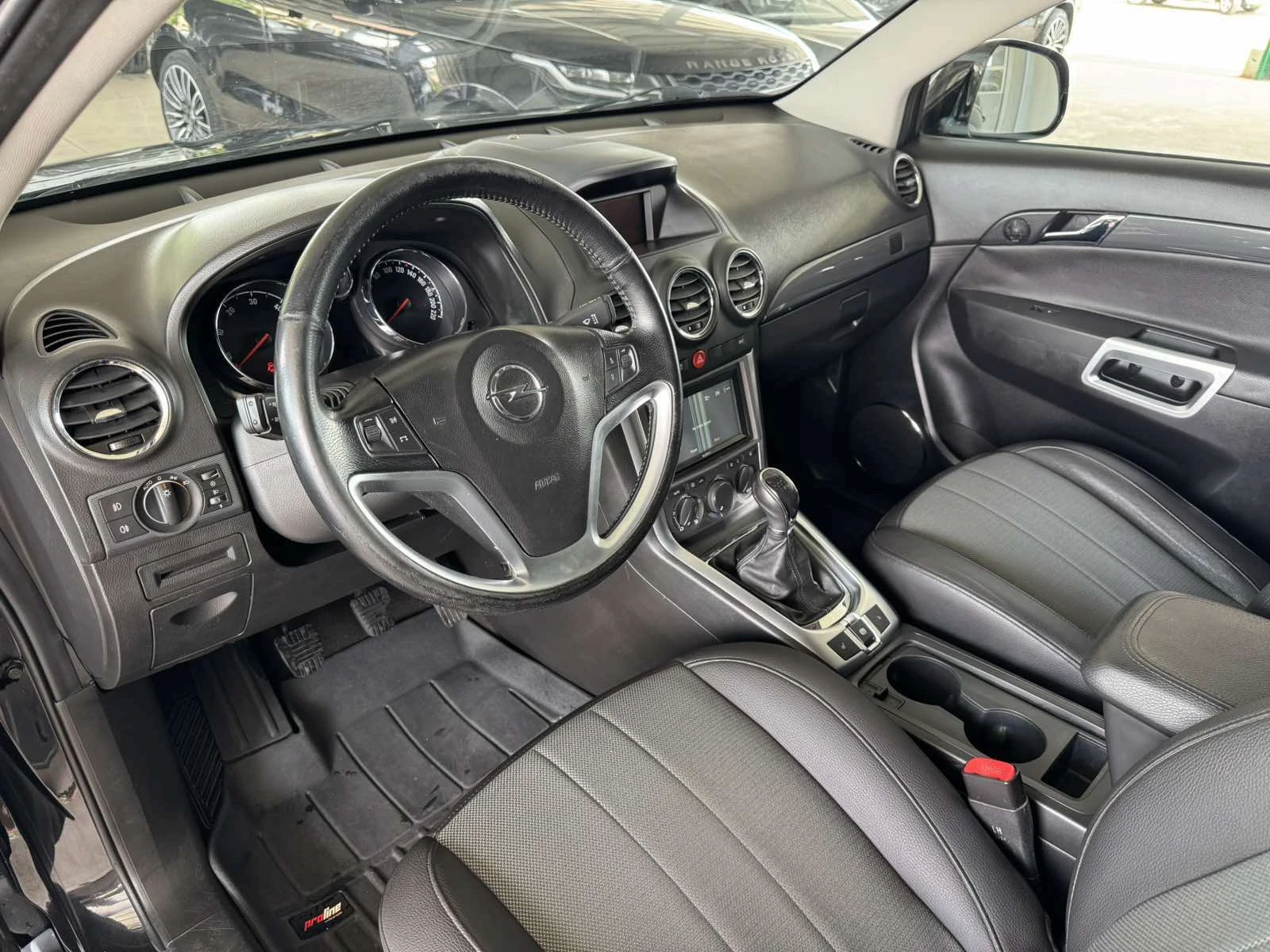 Opel Antara 2.2CDTI* 163ps* 4x4* 6ск* НАВИ* КОЖА* , снимка 9 - Автомобили и джипове - 55291852