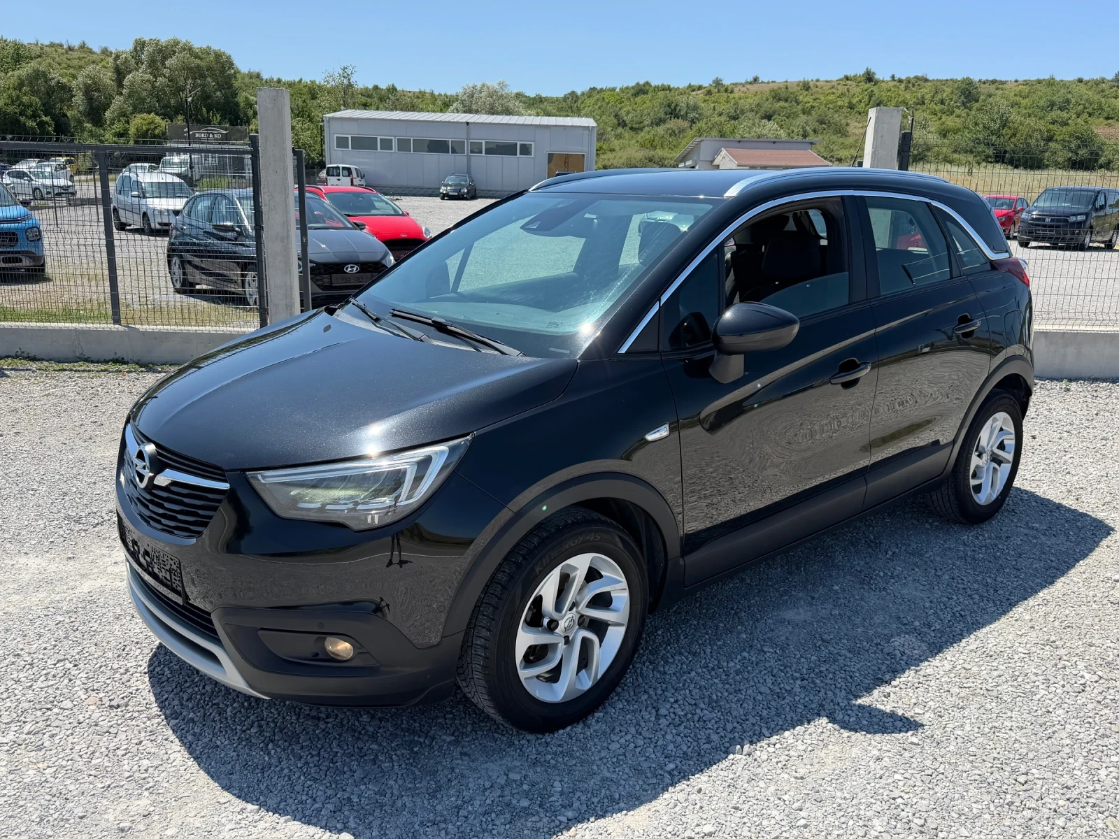 Opel Crossland X 1.2T LED NAVI CAMERA SERVICE BOOK EURO 6D TUV COC, снимка 2 - Автомобили и джипове - 55501523