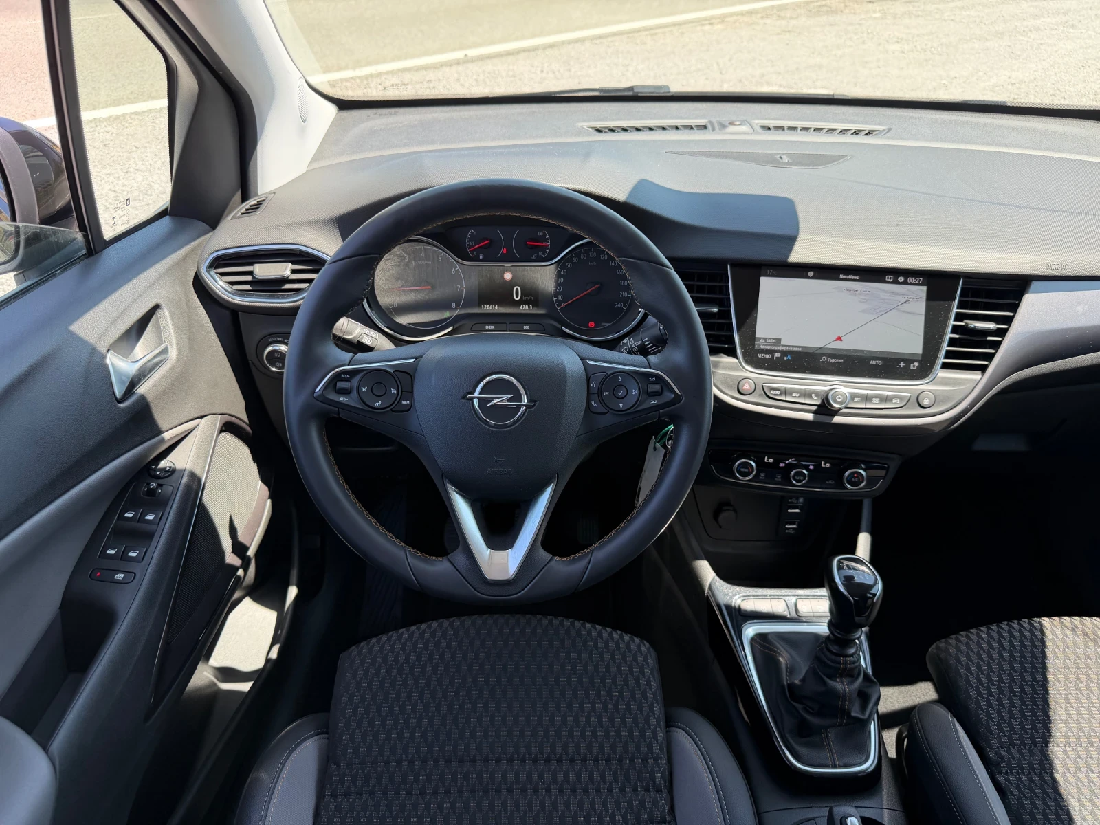 Opel Crossland X 1.2T LED NAVI CAMERA SERVICE BOOK EURO 6D TUV COC, снимка 11 - Автомобили и джипове - 55501523