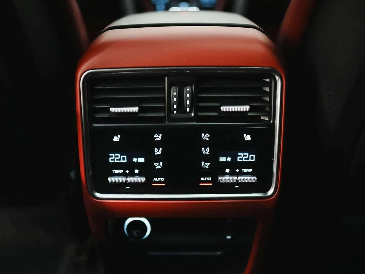 Porsche Cayenne E HYBRID Coupe Обдухване Дистроник Премиум Пакeт, снимка 12 - Автомобили и джипове - 55832897