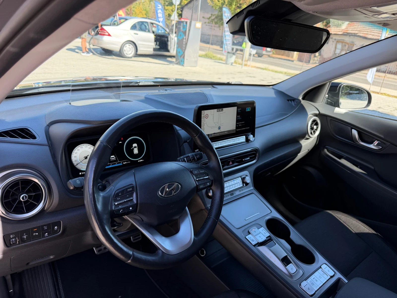 Hyundai Kona 67 kWh Facelift, снимка 12 - Автомобили и джипове - 55999663