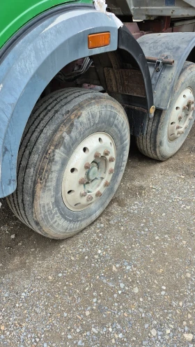 Mercedes-Benz 3235 Самосвал, снимка 4