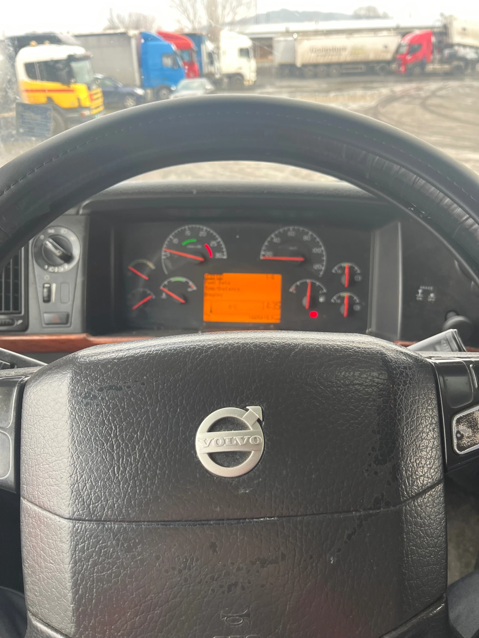 Volvo Fh 12, снимка 4 - Камиони - 54087645