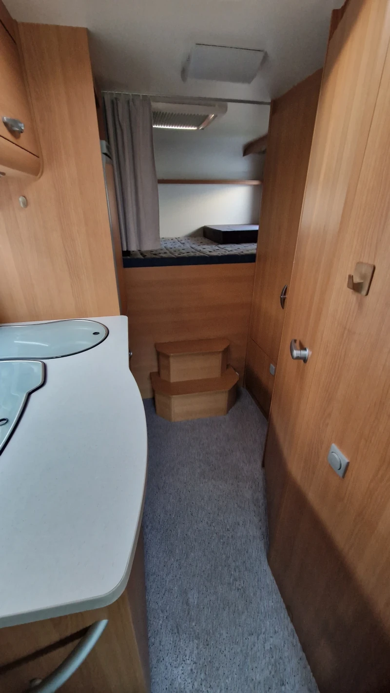 Кемпер Knaus SKY TI, снимка 4 - Каравани и кемпери - 51674688