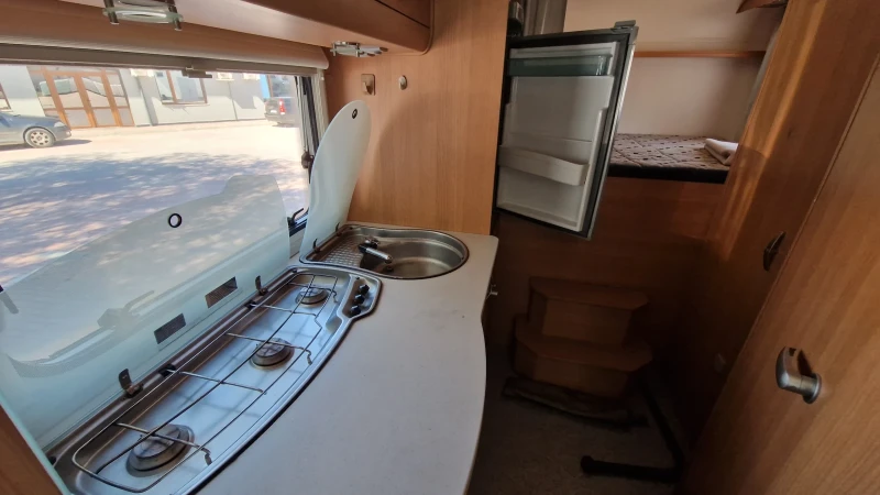 Кемпер Knaus SKY TI, снимка 11 - Каравани и кемпери - 51674688