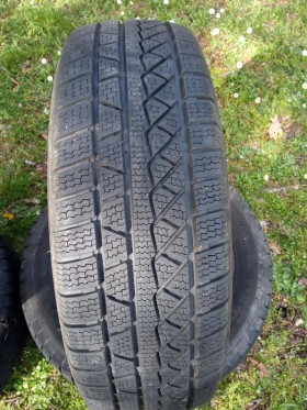 Гуми Зимни 235/70R16, снимка 2 - Гуми и джанти - 48115018