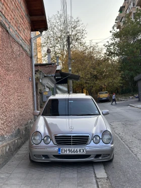 Mercedes-Benz E 320, снимка 1