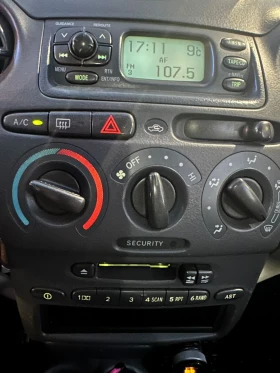 Toyota Yaris - 1850 € / 3618.29 лв. - 21153758 4