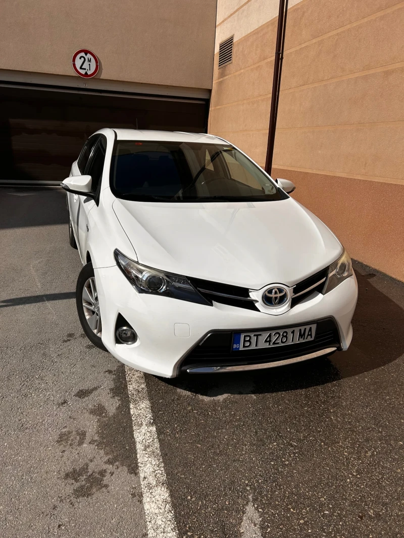 Toyota Auris, снимка 14 - Автомобили и джипове - 49221273