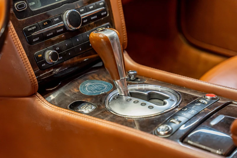 Bentley Continental gt W12 6.0L Twin-Turbo, снимка 11 - Автомобили и джипове - 51894131