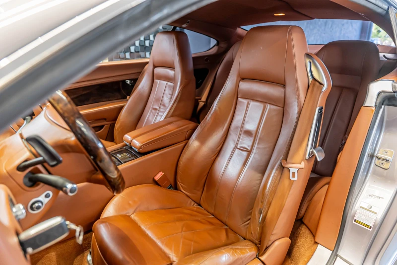 Bentley Continental gt W12 6.0L Twin-Turbo, снимка 10 - Автомобили и джипове - 51894131