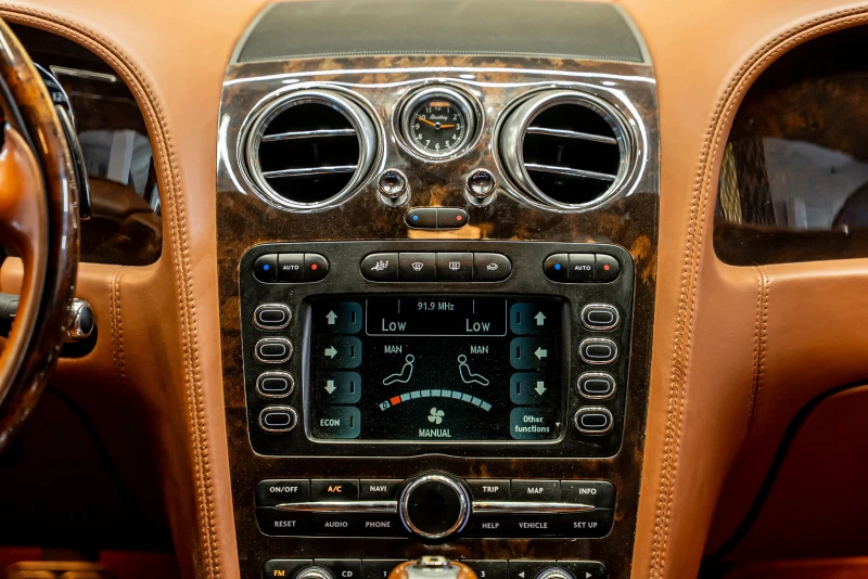 Bentley Continental gt W12 6.0L Twin-Turbo, снимка 16 - Автомобили и джипове - 51894131