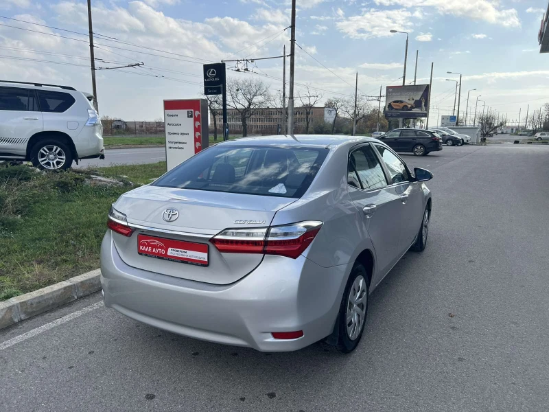 Toyota Corolla 1.6 VVT-i 6MT Luna, снимка 4 - Автомобили и джипове - 52501797