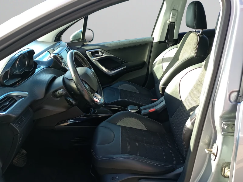 Peugeot 2008 NEW ALLURE 1.2 e-THP 110 EAT6 STT EURO6, снимка 10 - Автомобили и джипове - 52622297