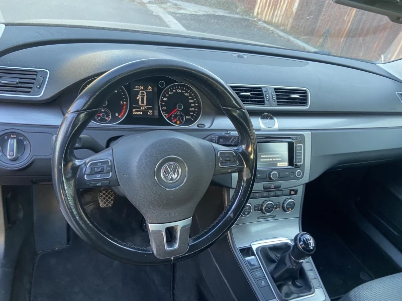 VW Passat 2.0 дизел много екстри , снимка 5 - Автомобили и джипове - 52806324