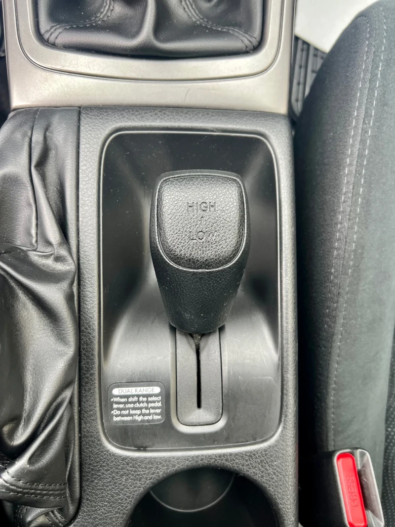 Subaru Impreza 1.5 48 000 км 4x4, снимка 8 - Автомобили и джипове - 52989752