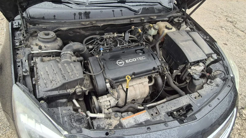 Opel Insignia Limuzine 1.8 gaz, снимка 12 - Автомобили и джипове - 53021204