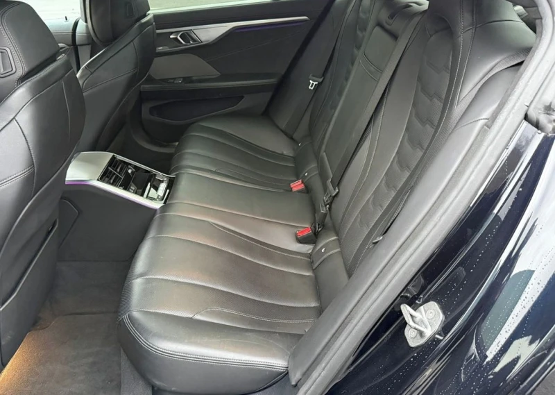 BMW 850 i xDrive M-Sport, снимка 7 - Автомобили и джипове - 53519310