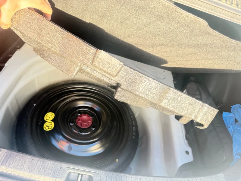 Toyota Corolla SD Hybrid 1.8 Executive, снимка 12 - Автомобили и джипове - 53519708