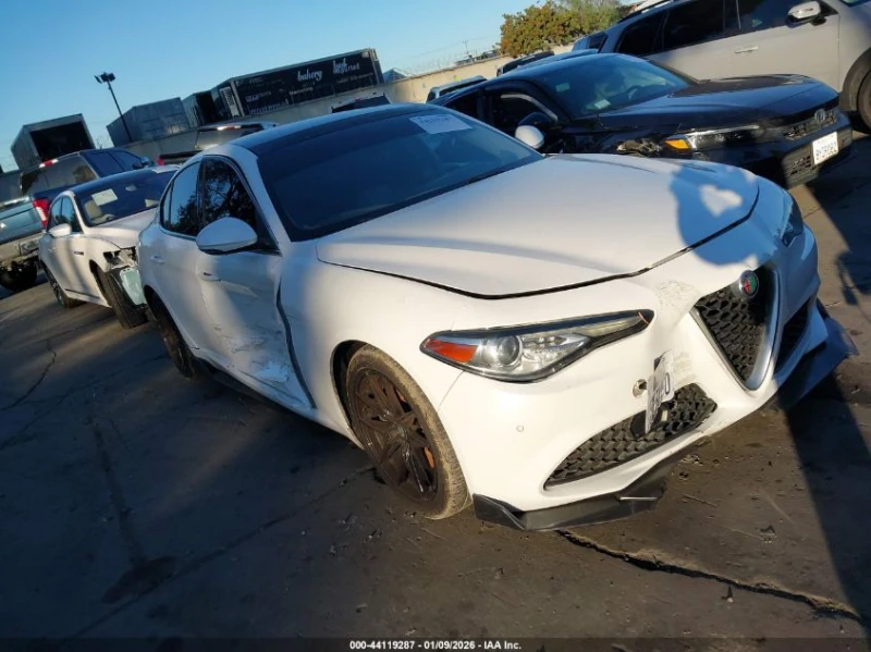Alfa Romeo Giulia 2l Ti Rwd