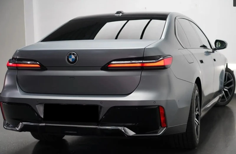 BMW 750 e xDrive M Package Plug-in Hybrid Гаранционен, снимка 3 - Автомобили и джипове - 55447914