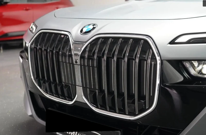 BMW 750 e xDrive M Package Plug-in Hybrid Гаранционен, снимка 4 - Автомобили и джипове - 55447914