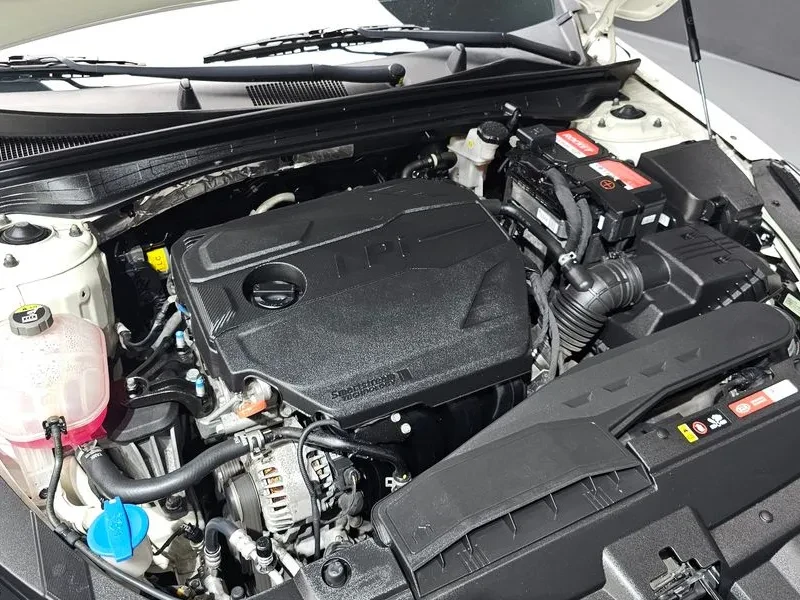 Kia K5 2.0 Lpi Standard, снимка 17 - Автомобили и джипове - 56657711
