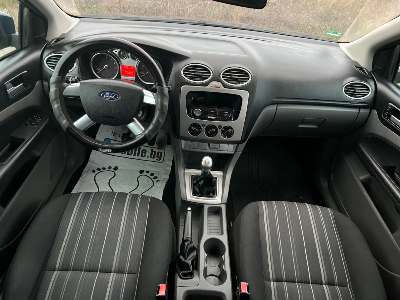 Ford Focus 1.6i Klimatik  - изображение 10