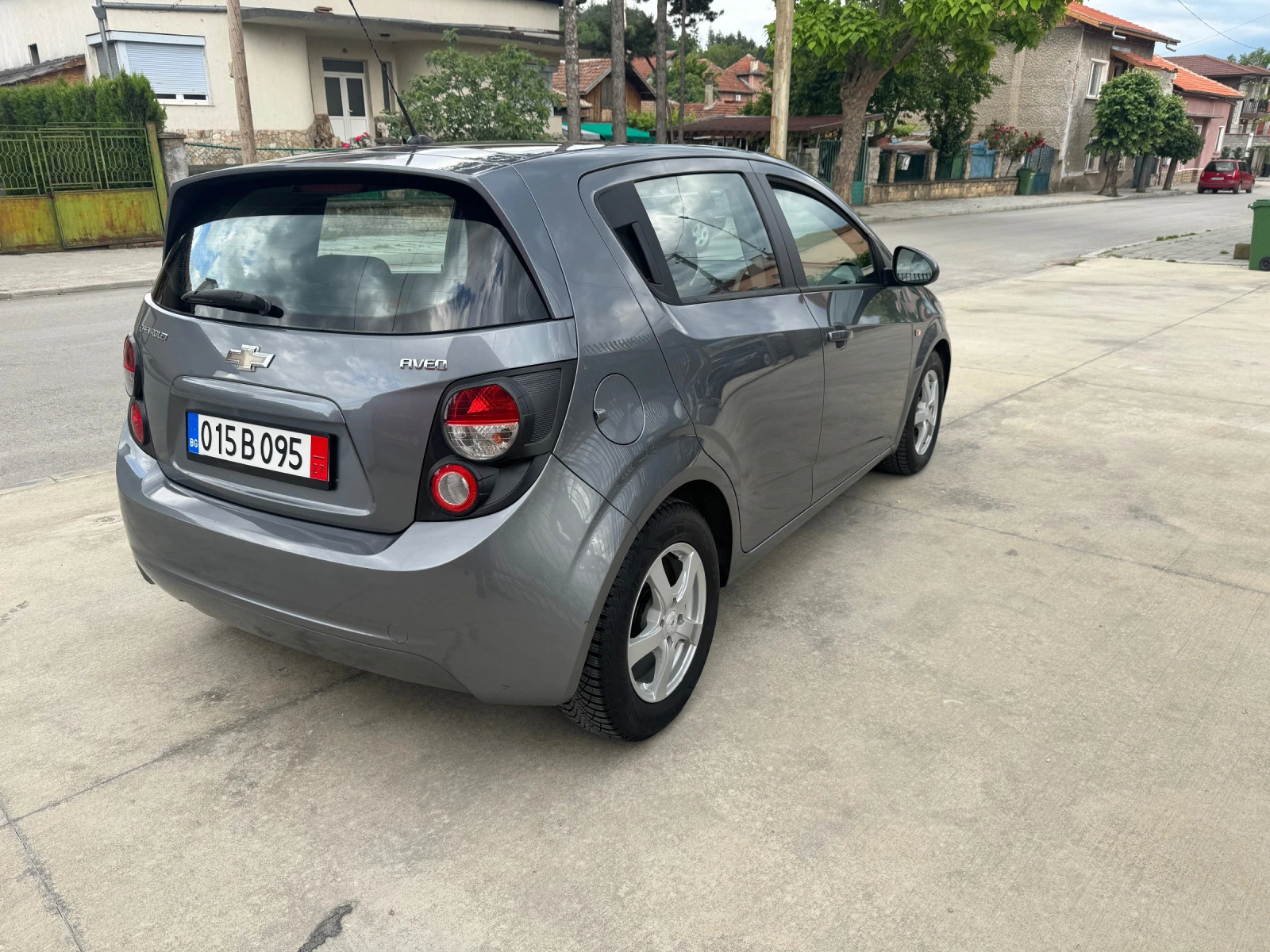 Chevrolet Aveo 1, 2 16V 85k.c. - изображение 7