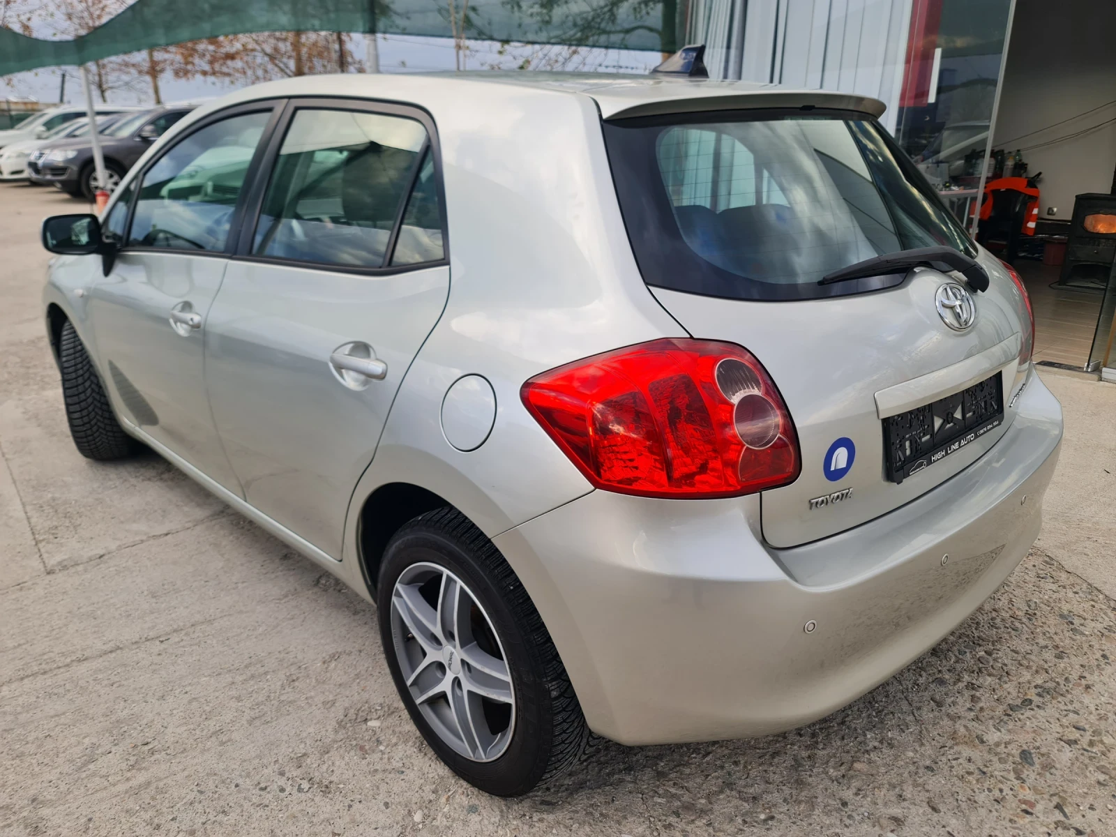 Toyota Auris 1.6 VVTI Автопилот Климатроник - изображение 2