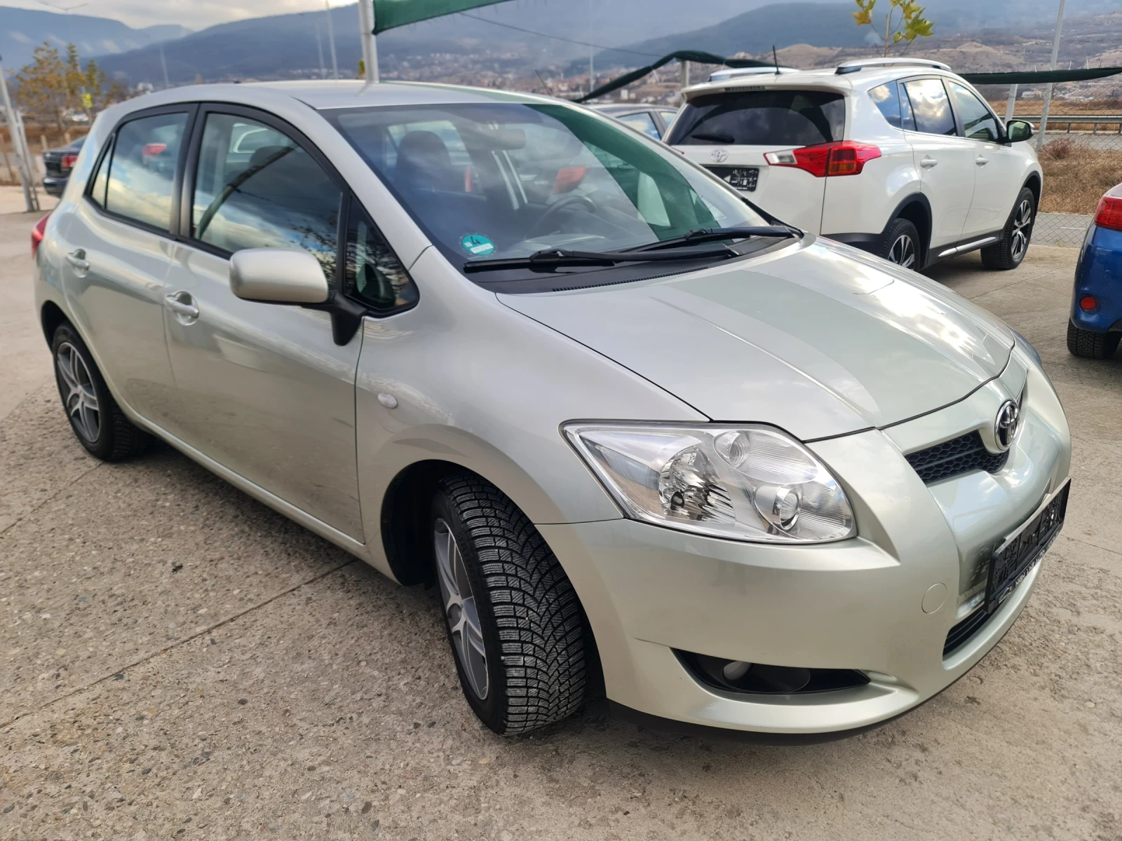 Toyota Auris 1.6 VVTI Автопилот Климатроник - изображение 3