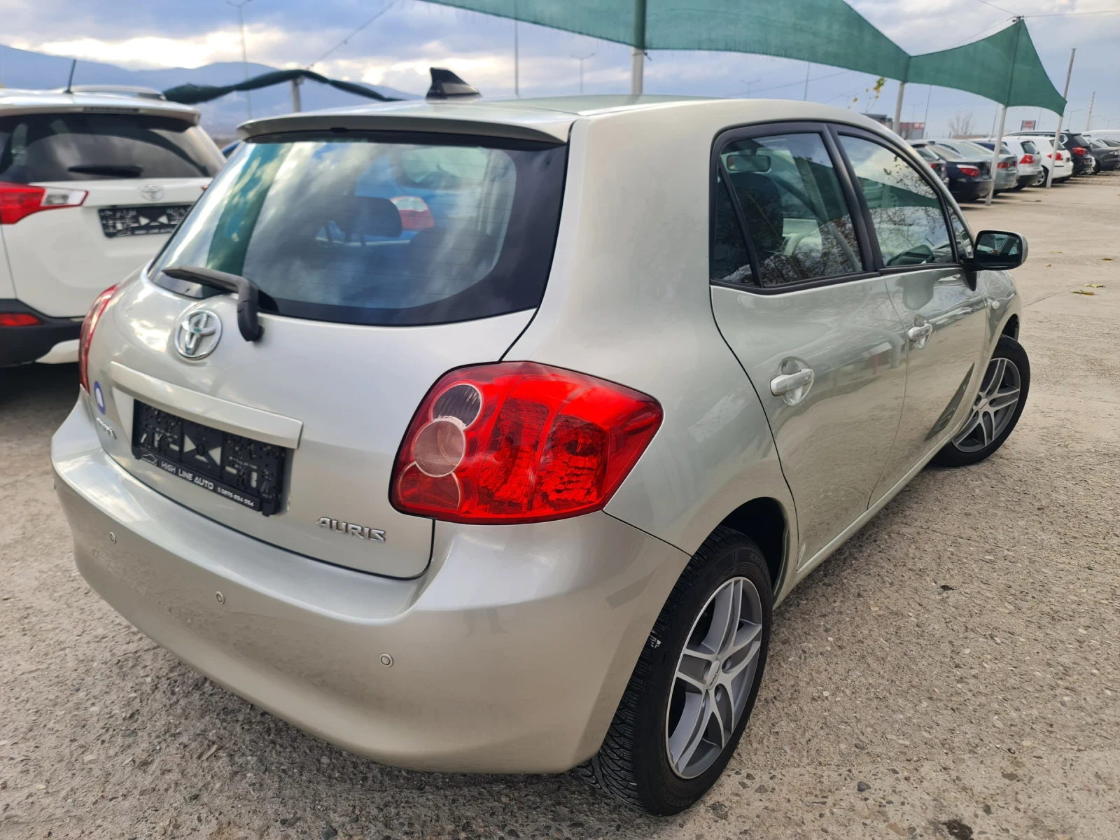 Toyota Auris 1.6 VVTI Автопилот Климатроник - изображение 4