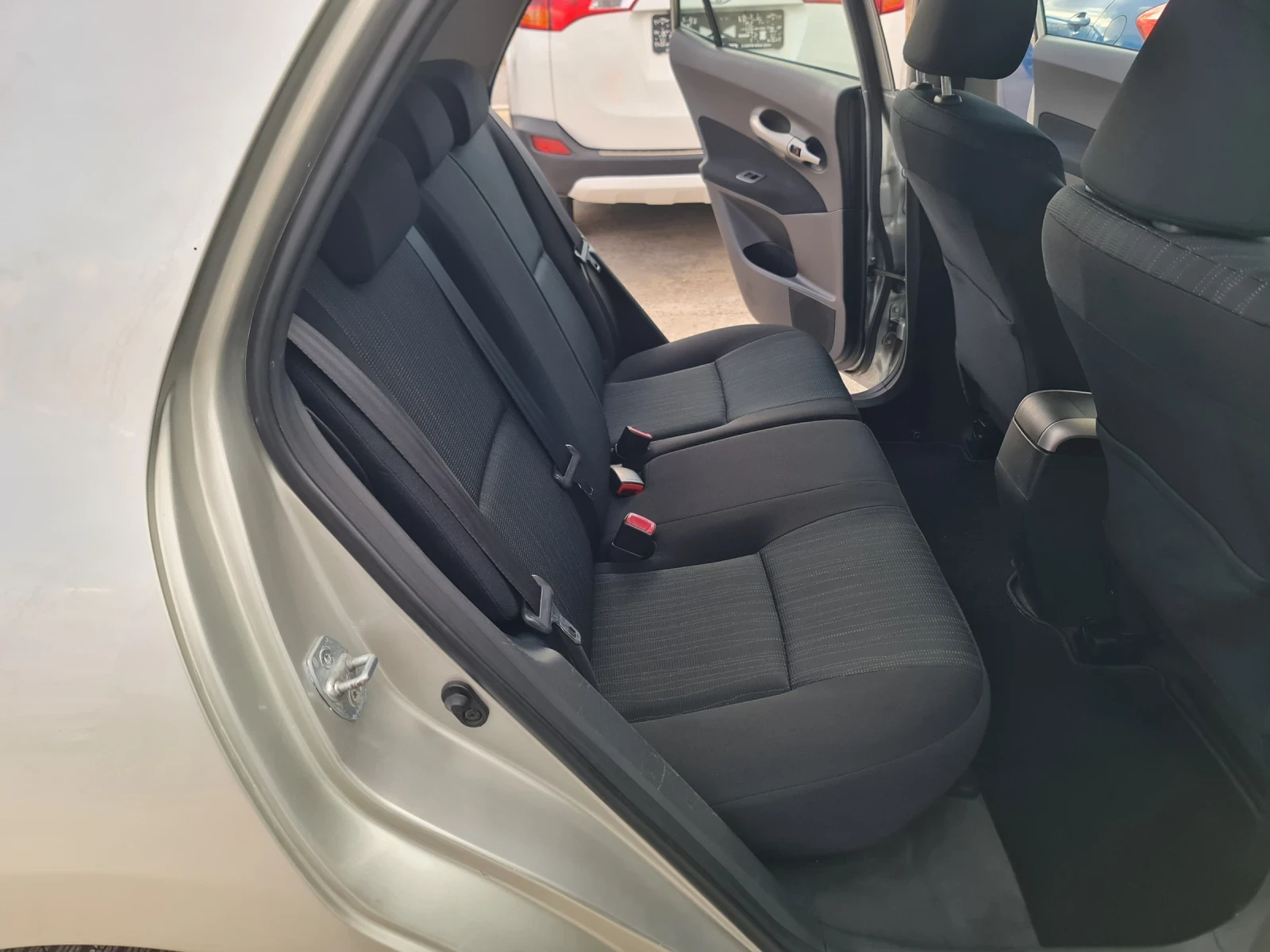 Toyota Auris 1.6 VVTI Автопилот Климатроник - изображение 10